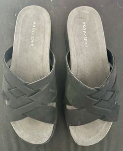 Easy Spirit Slip On - Womens Size 6