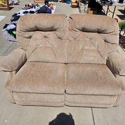 Lazy Boy Love Seat recliners