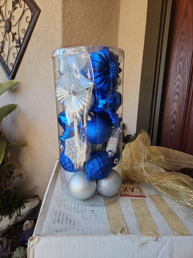 30 Plastic Ball Chritmas Decor