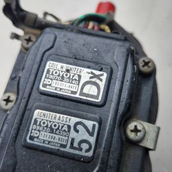 1985 Toyota 22re Igniter And Coil Assy Works Great