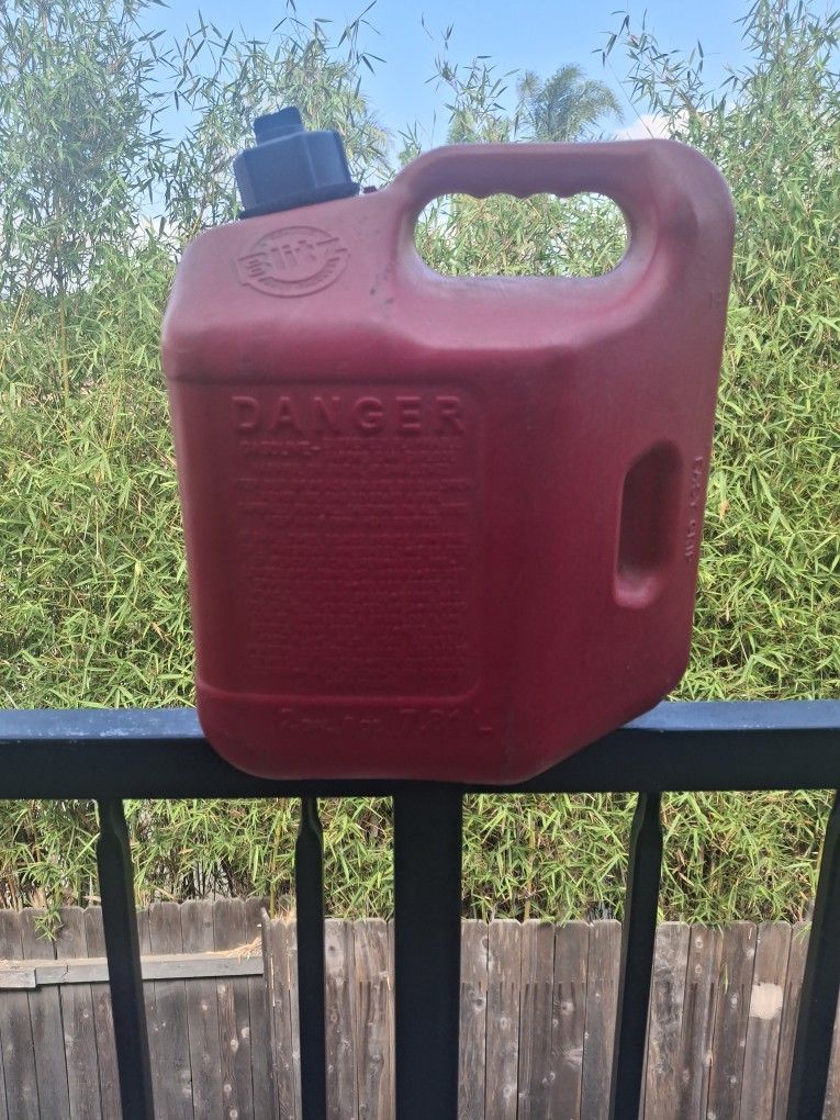 2 Gallon Gas Tank 