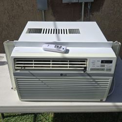 LG 8000 BTU Window Air Airconditioner