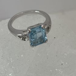 Avon Blue Stone Ring Size 6.5