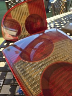 VW 2001 -2005 Tail Lights