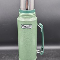 Vintage Aladdin Industries Stanley Classic Vacuum Bottle