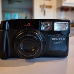 Pentax Zoom 90 Film camera