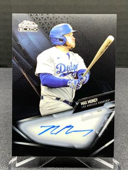 2021 Topps Chrome Black - Chrome Black Autographs Max Muncy #CBA-MMU (AU)