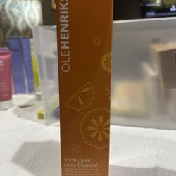 OLEHENRIKSEN Truth Juice Daily Cleanser
