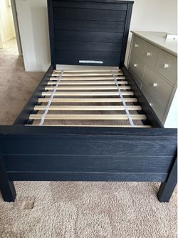 Twin Bed - Pottery Barn Charlie Bed Blue