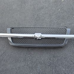 02-06 Chevrolet Avalanche 03-07 Silverado Grille Parilla Chevy 