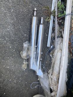 Harley Davison Pipes Two Sets Pick Up Only
