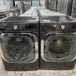 New LG MEGA Washer And Gas Dryer 