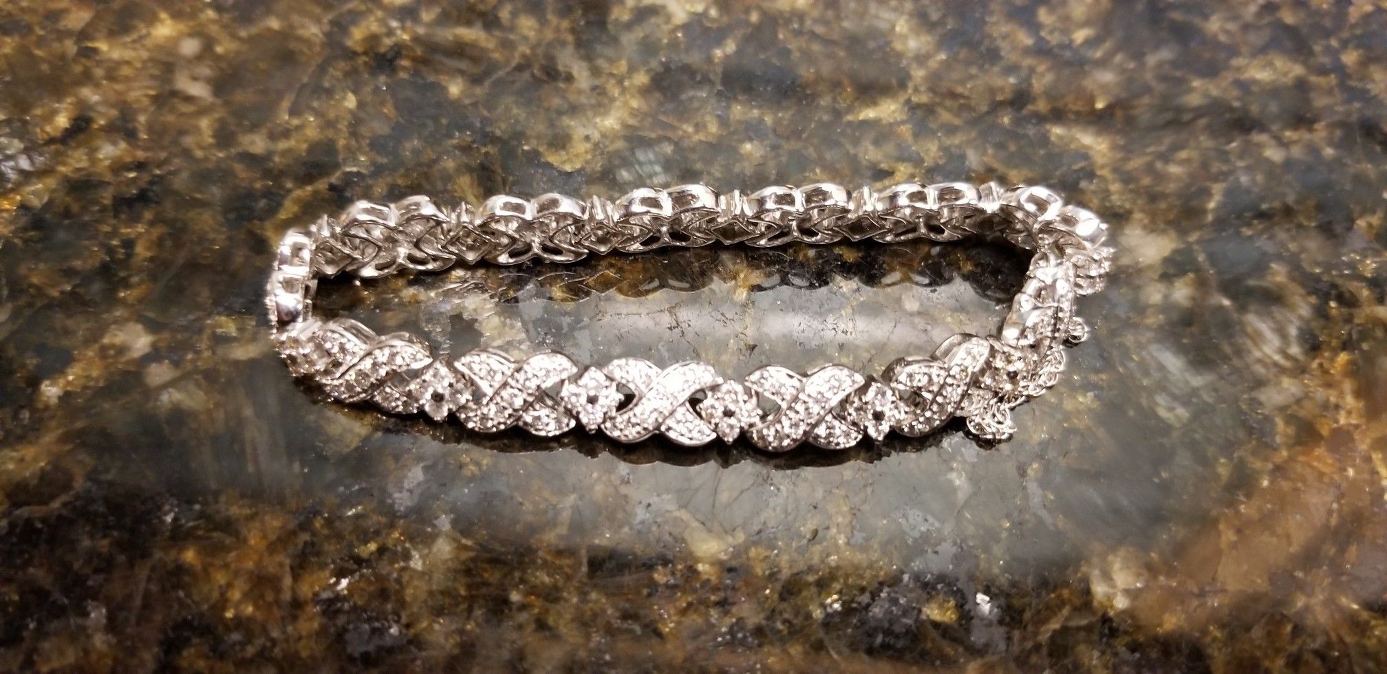 4.14 carat tw diamond bracelet in 18 karat white gold
