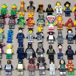 Lot Of 50 Lego Minifigures From Ninjago Jurassic World Chima Batman CMF Movie 