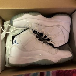 Jordan 11 Legend Blue 