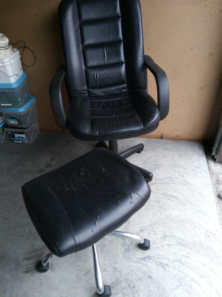 Black Office Chair And Stool