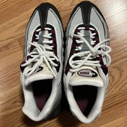 Air Max OG 95 "Dark Beetroot Size 10.5
