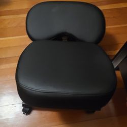 Kneeling Chair 