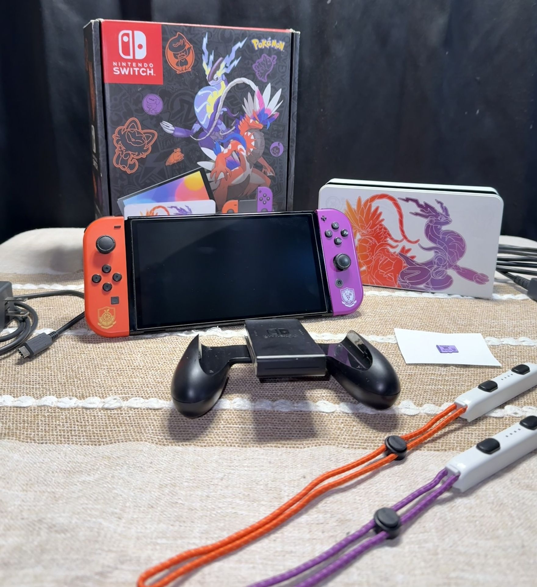 Nintendo Switch OLED Pokemon Edition