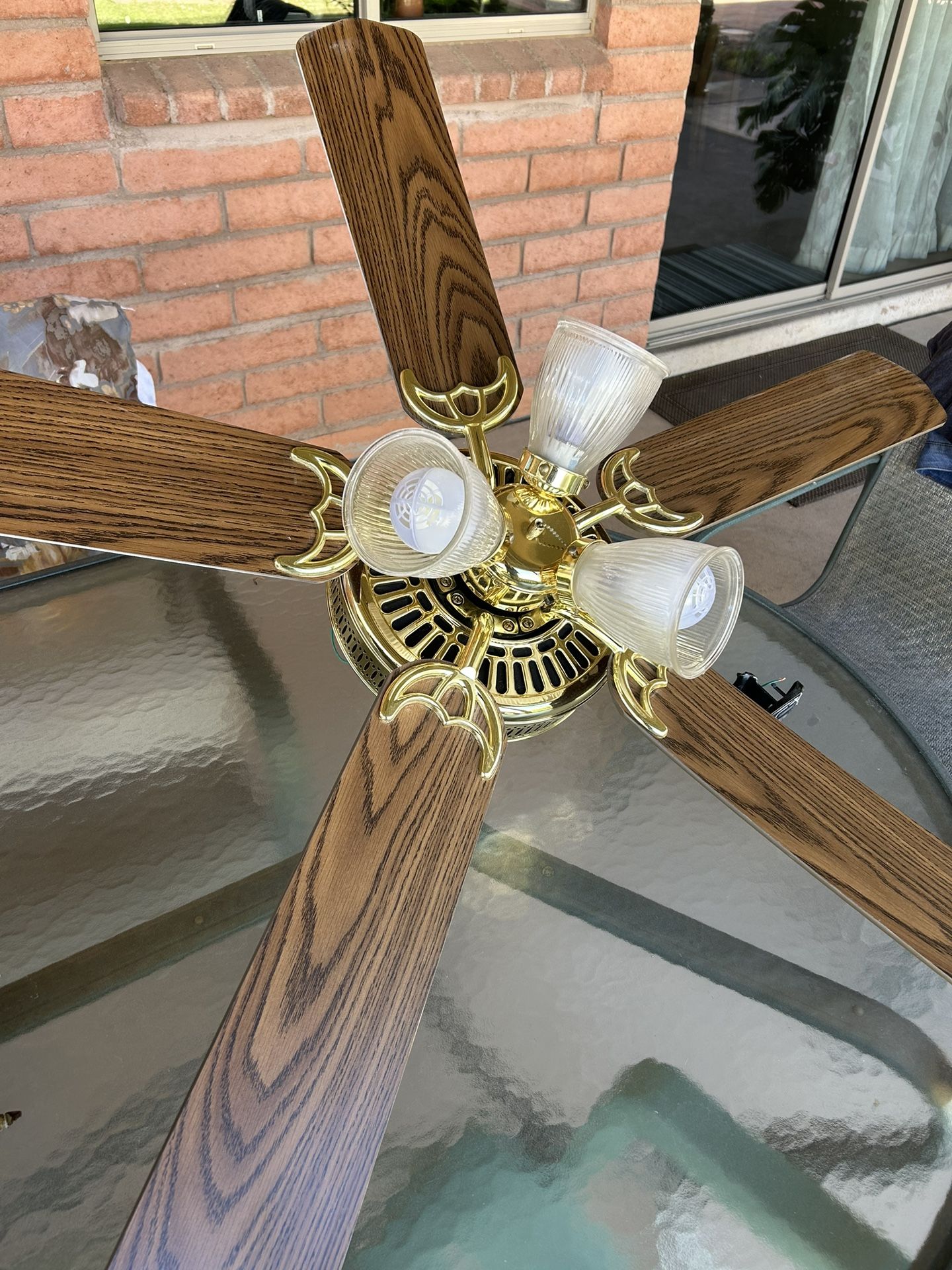 Light Fans And Dinning Lights $25 Each