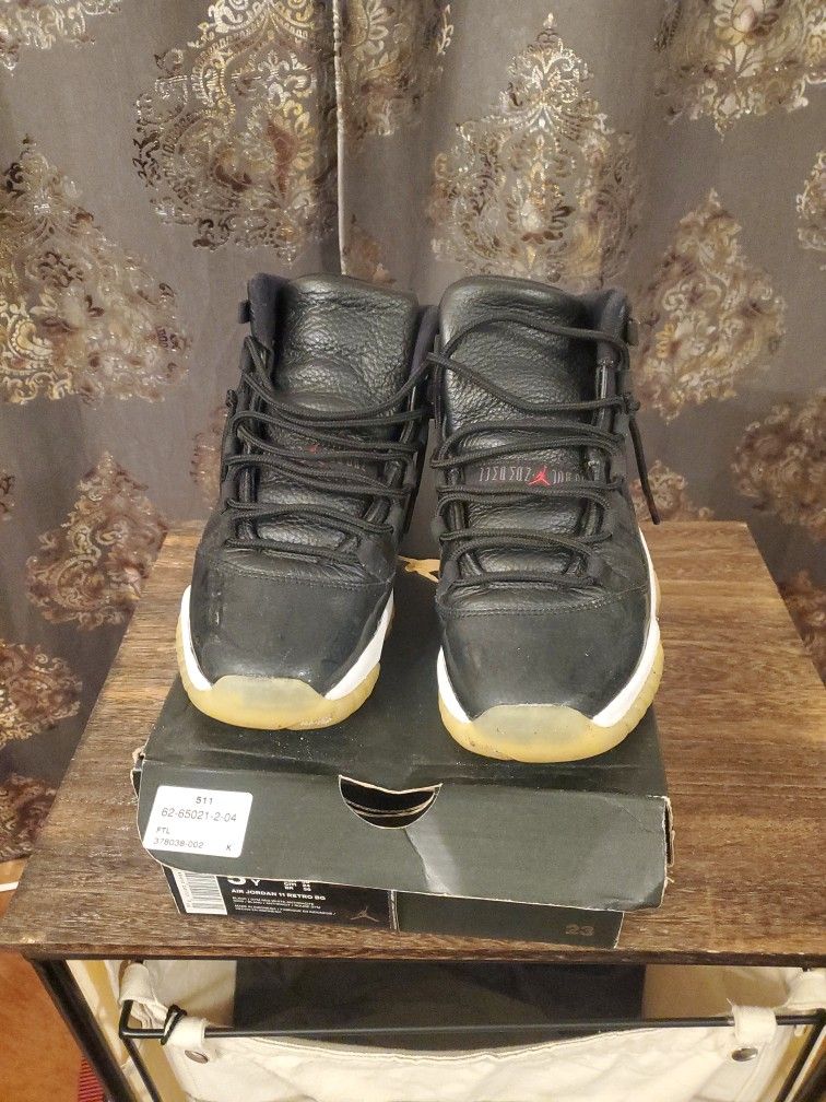 Jordan 11 Retro Bg