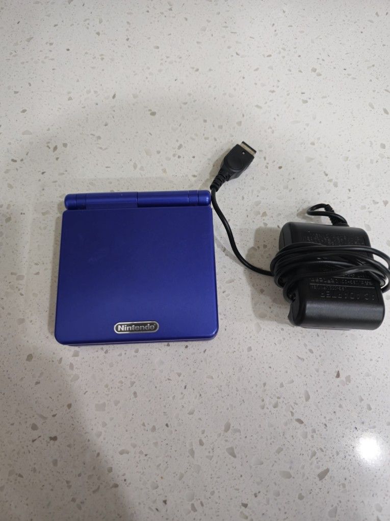 Nintendo Game Boy Advance SP Blue
