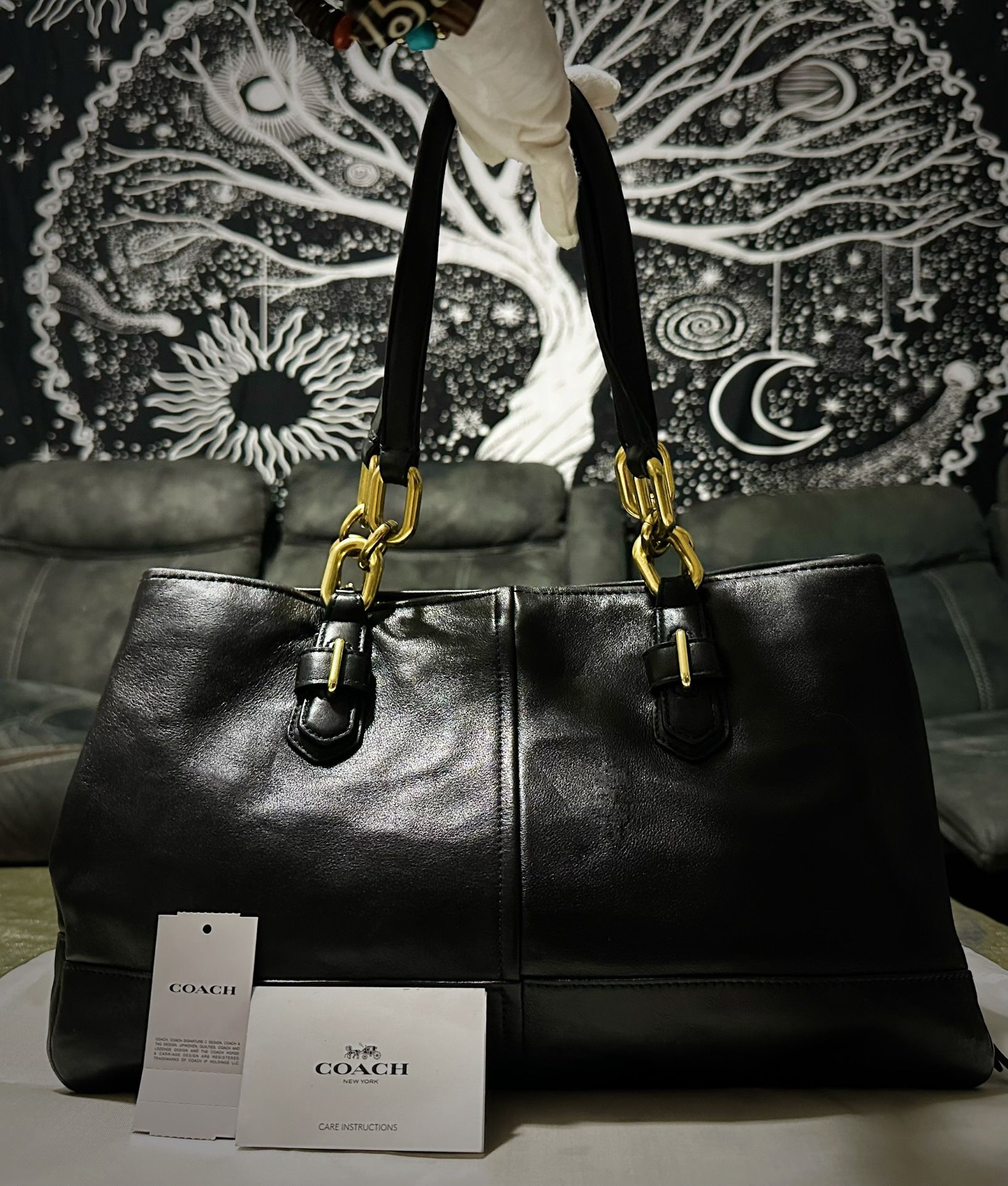 Coach Black Leather Bag with Gold Accents - LIKE NEW 6baa1291-5aee-465c-9180-  main image 4