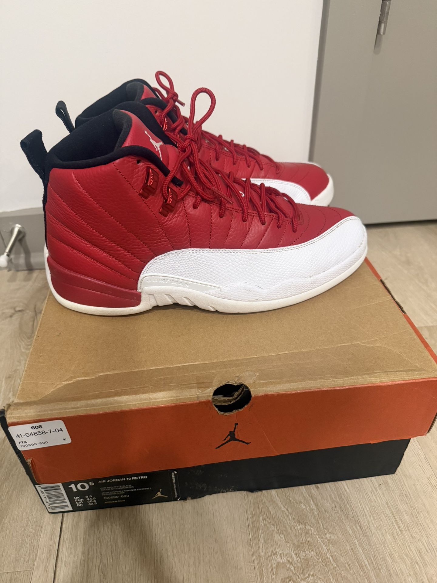Gym Red 12s