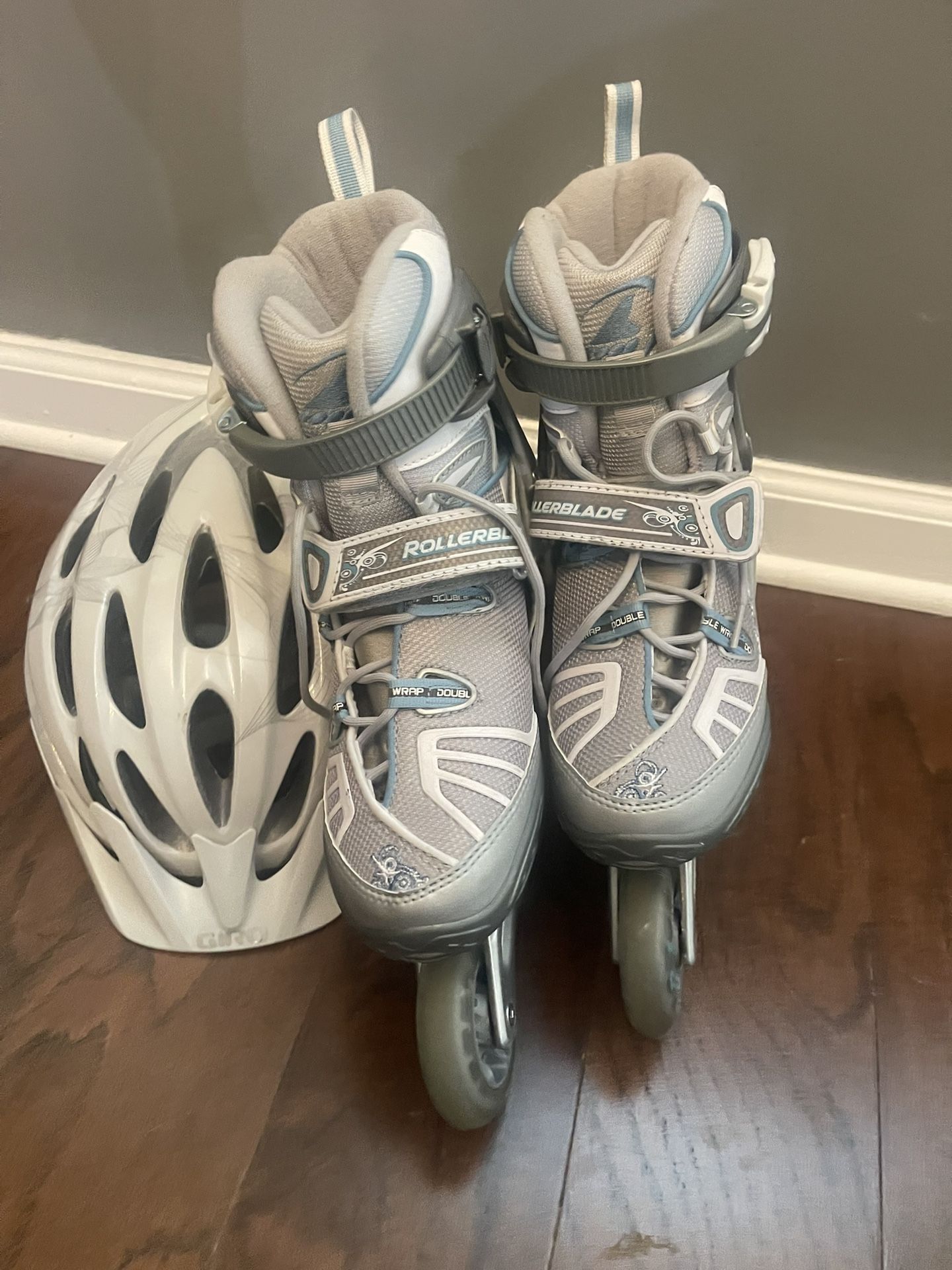 Women’s Inline Rollerblades + Helmet – Size 7