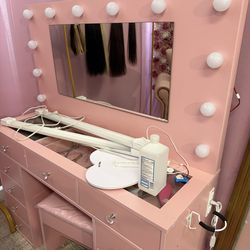 Makeup Vanity pink brand new