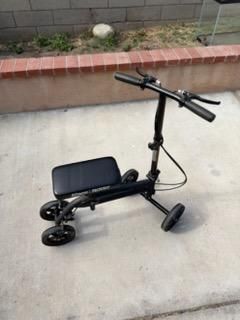 Knee Rover