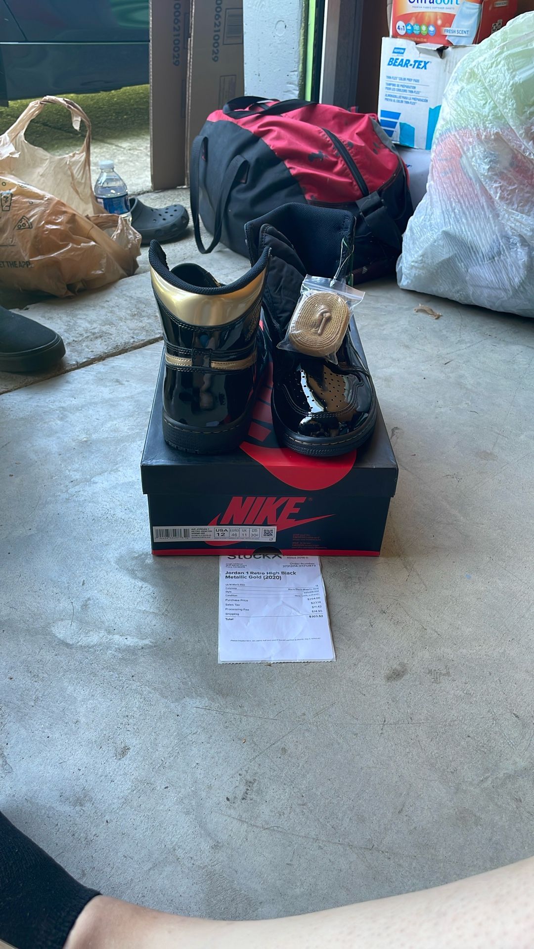 Air Jordan 1 Retro Gold/ Black