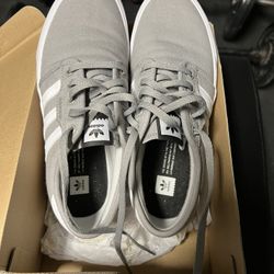 Adidas Womans Size 6
