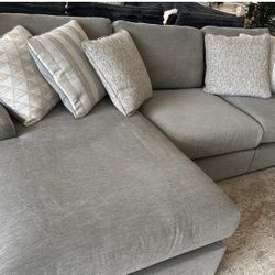 OM• $38 Initial • Brand New Birkdale Sectional With Chaise 