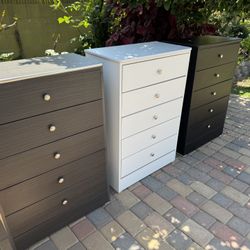New Chest 5 Drawer Dresser