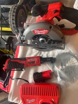 MILWAUKEE TOOLS