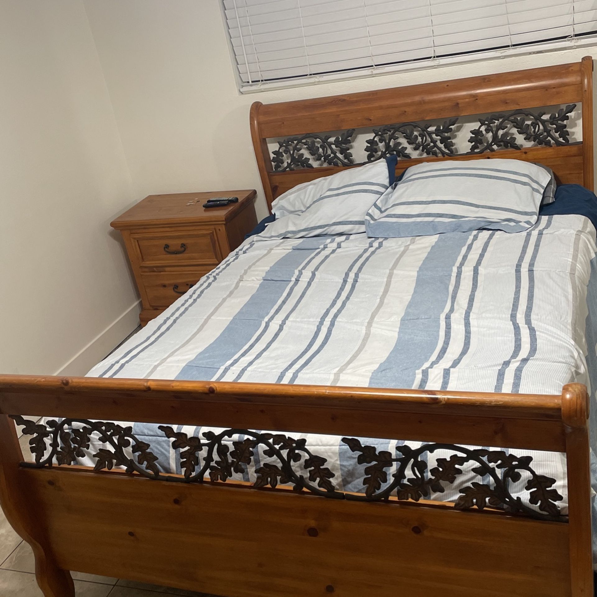 Four Piece Queen Bed Set