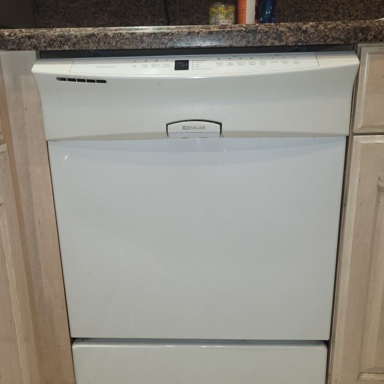 VERY WELL WORKING, GREAT CONDITION JENN-AIR DISHWASHER 