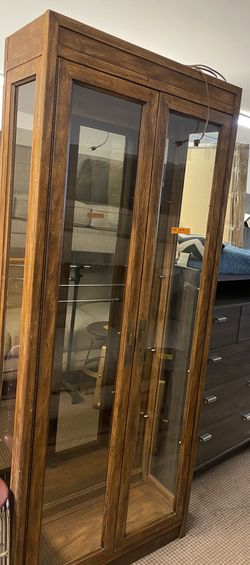 CHINA CABINET WITH GLASS SHELVES AND LIGHTS