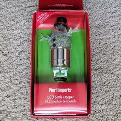 NEW Pier 1 Imports snowman changing LED wine bottle stopper Christmas holiday themed reusable cork