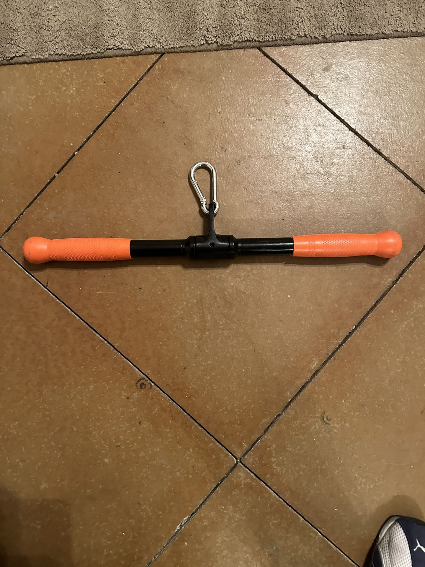 Exercise Pull Down Bar. New