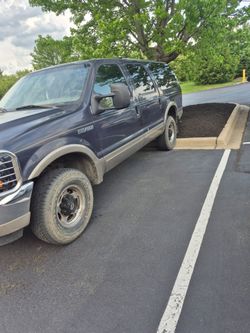 2000 Ford Excursion v10