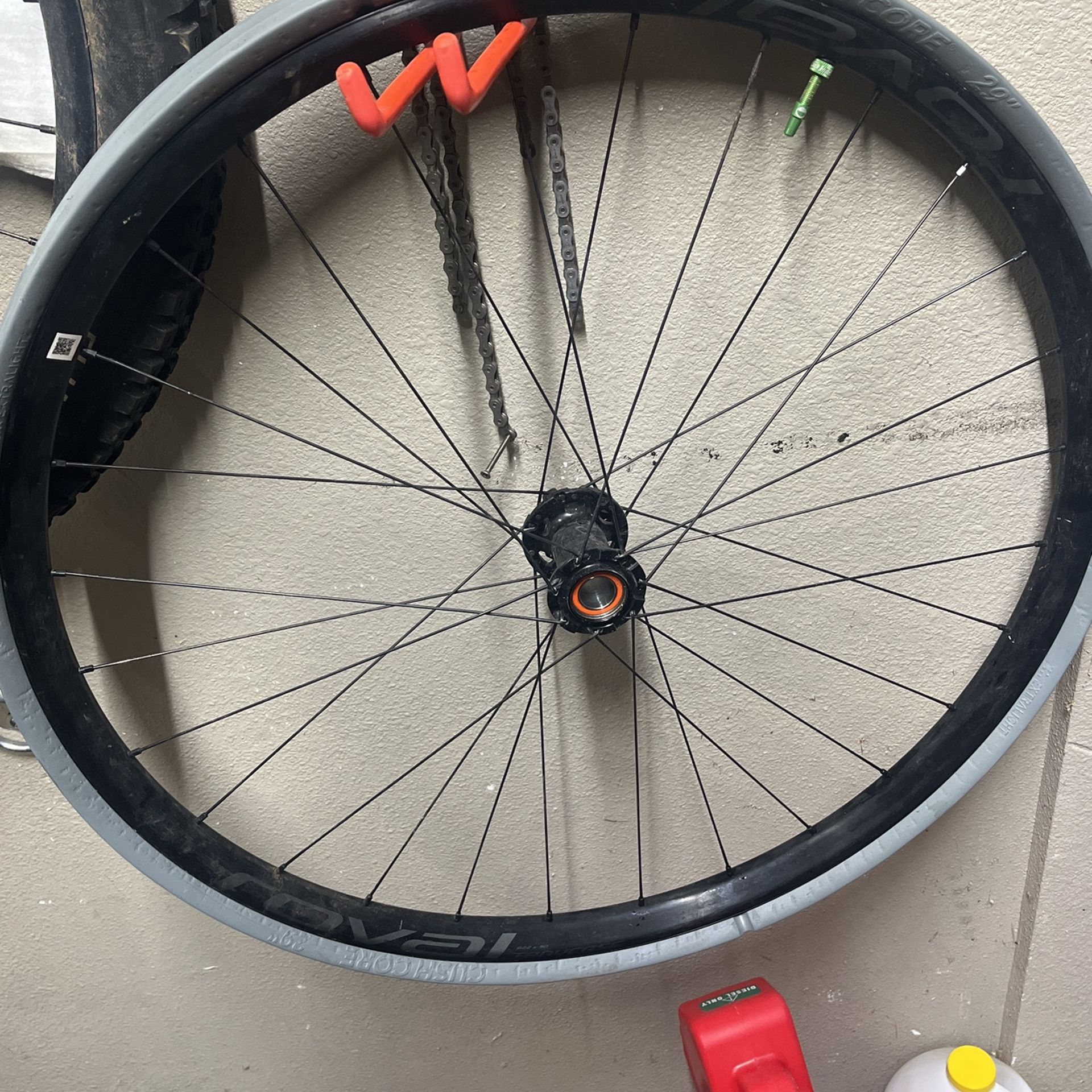 29” 30mm Roval Traverse 15x110 Wheel With Cushcore