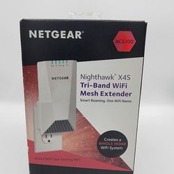 Netgear Tri-band WiFi Mesh Extender 