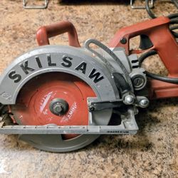 Skilsaw Worm Drive Saw