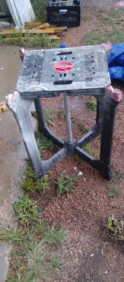 Collapsible work table.