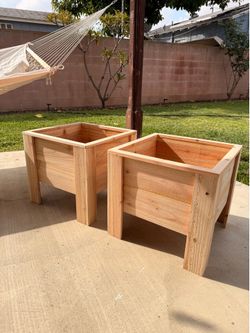 Cedar Garden Planter