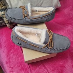 Brand New Women UGG Shoes