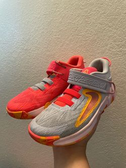 Boys Giannis shoes size 1y