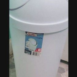 Trash Can 